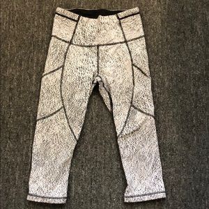 Lululemon Cropped Leggings 19”